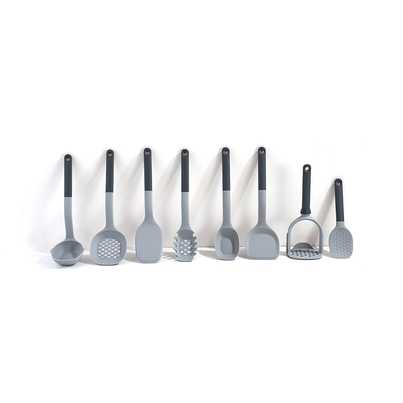 Juego de utensilios de cocina gris-negro de 8 piezas